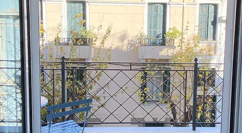 Hotel Acro Urban Suites