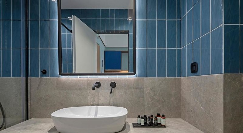 Acro Urban Suites