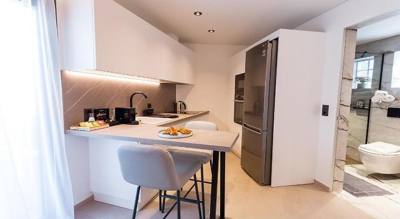 Paleo Suites