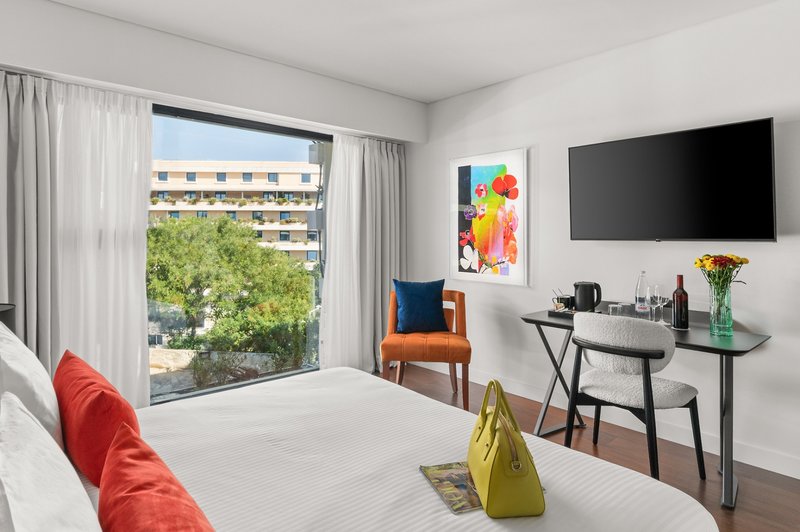 The Athenaeum Luxury Hotel