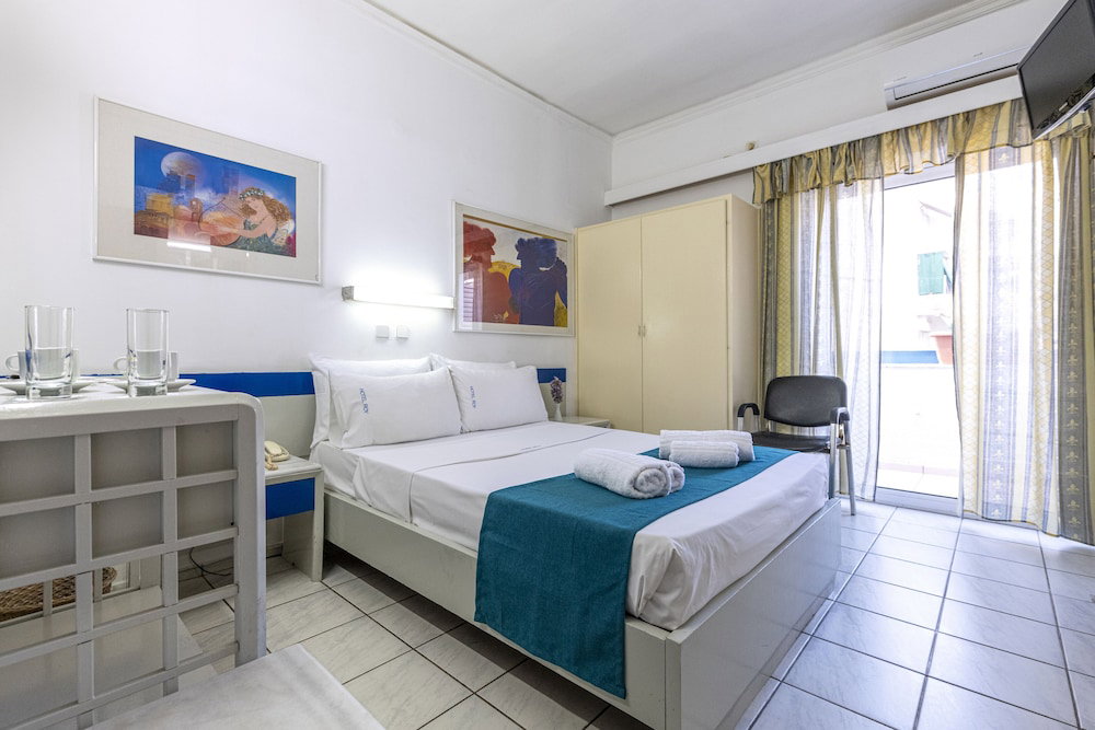 Roy Hotel