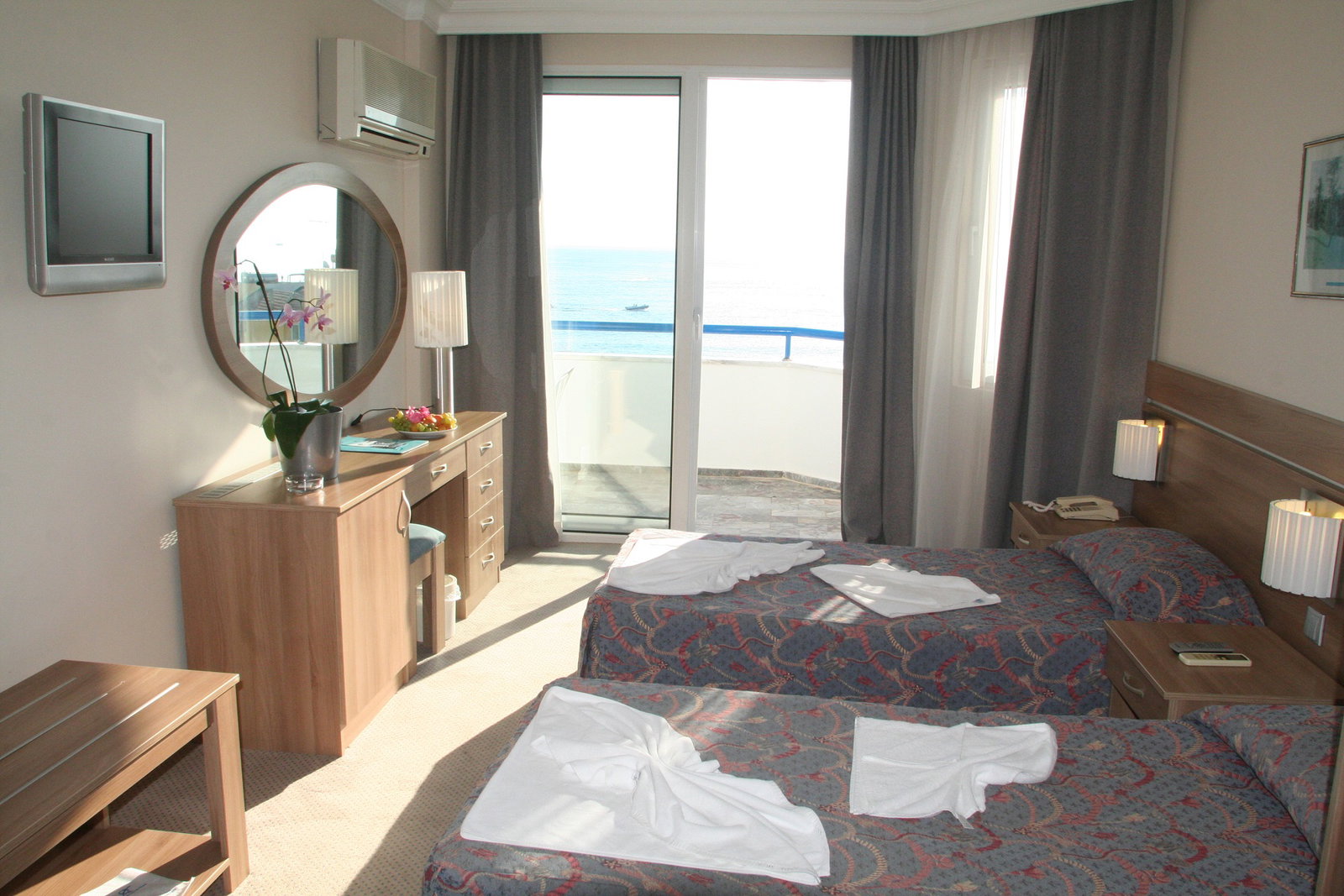 dal travel Elysee Beach Hotel