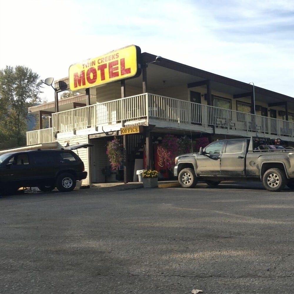 Hotel Twin Creeks Motel