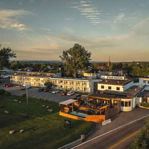 Hotel Auberge Le Parasol cazare Saguenay