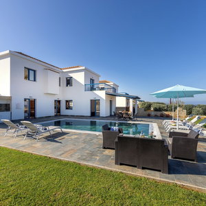 Hotel Diana Seaside Villas cazare Pomos