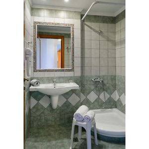 Hotel Sikia Apartments cazare Pyli