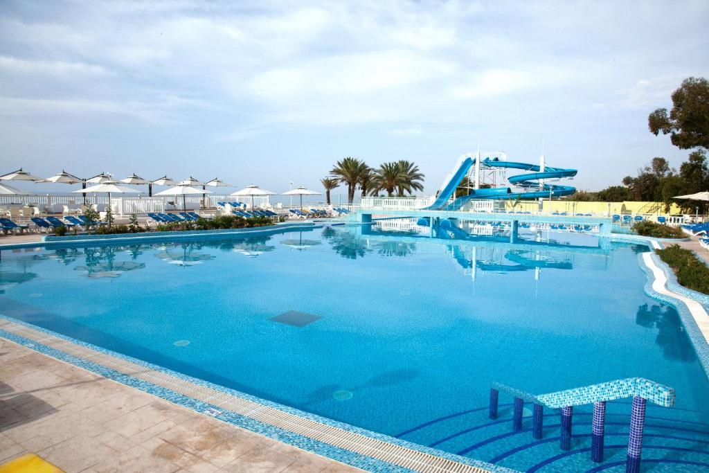 dal travel Samira Club