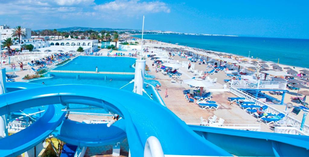 dal travel Samira Club