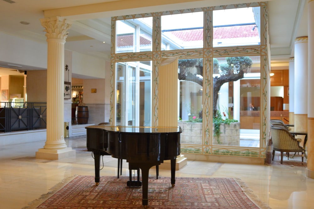 Golden Carthage Hotel & Residence