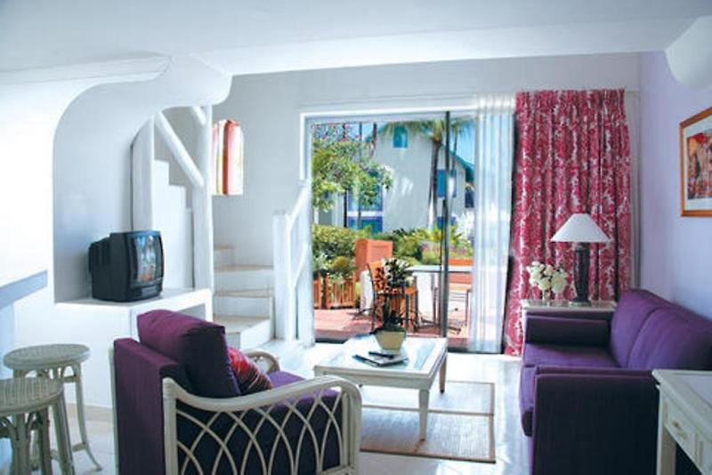 Hotel Crystal Cove By Elegant Hotels