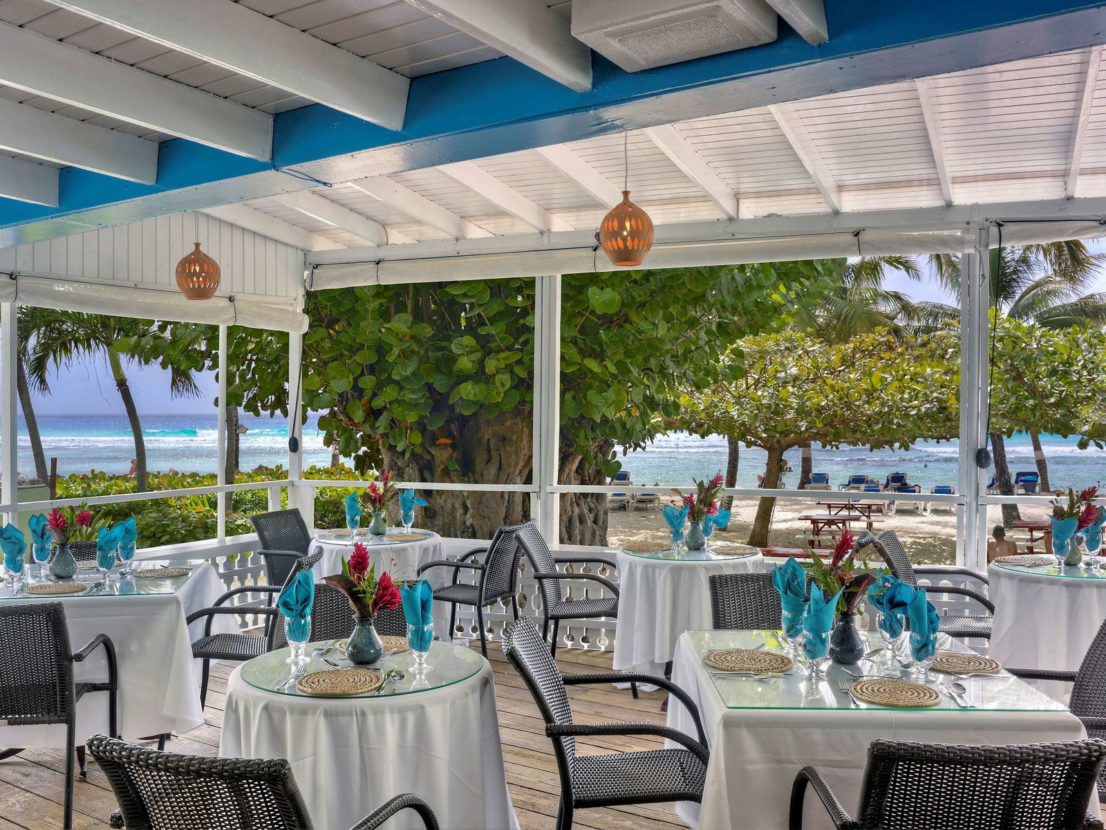 Coconut Court Beach Hotel