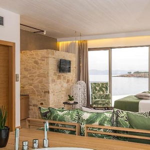 Hotel Kalamaki Luxury Suites cazare Daratsos