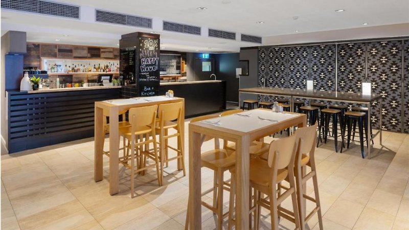 Hotel Oaks Perth Hotel