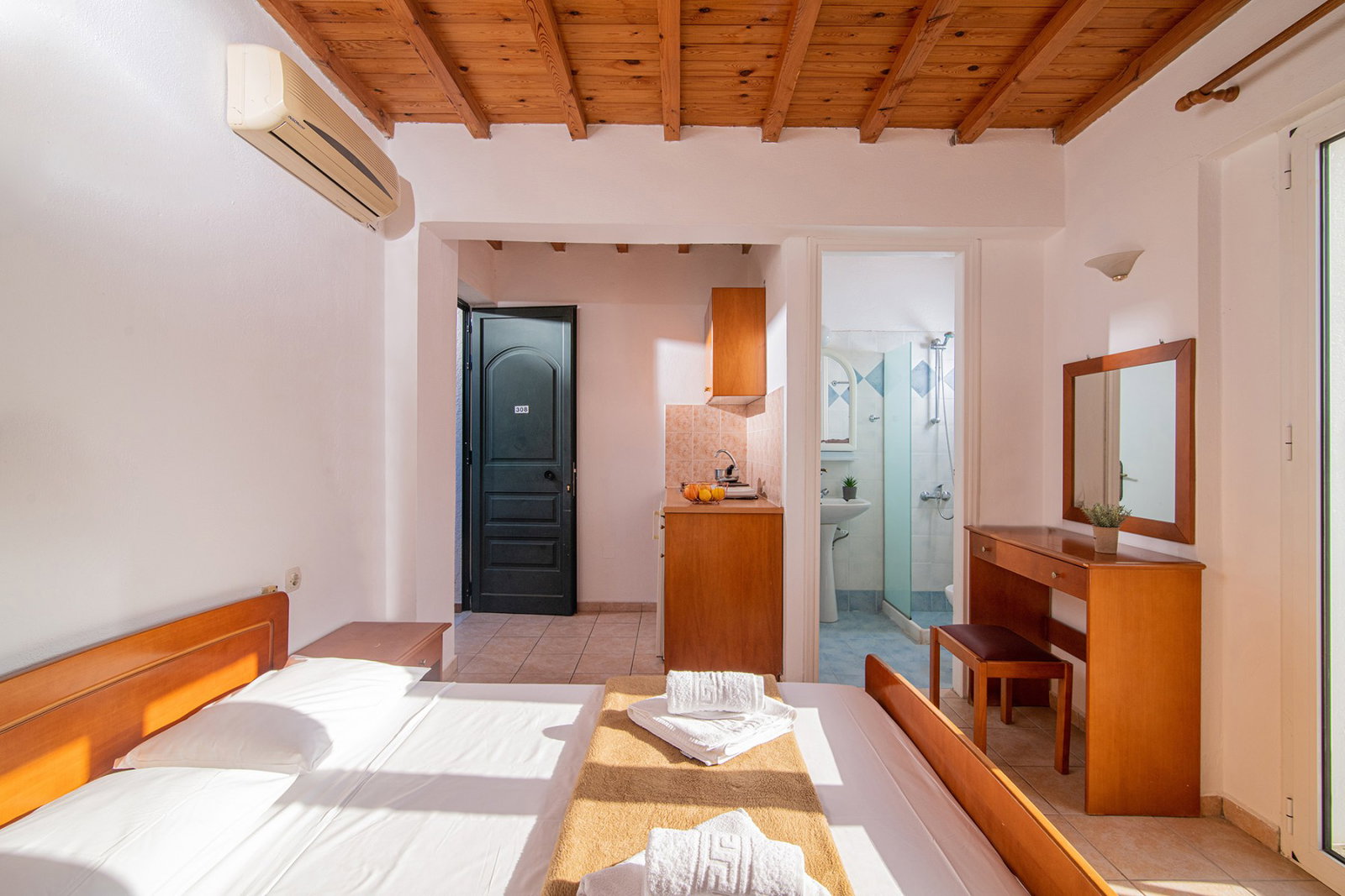 Golden Valentin Apartments