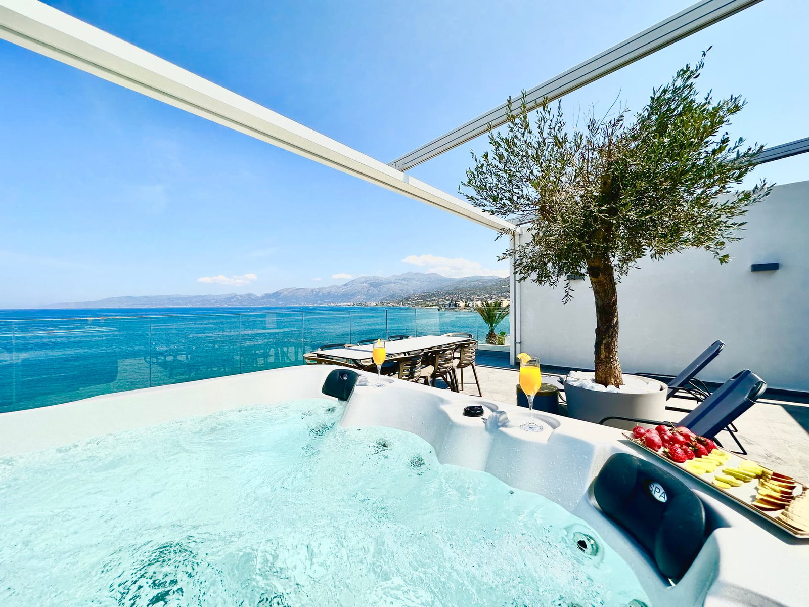 dal travel Skipper Beachfront Suites