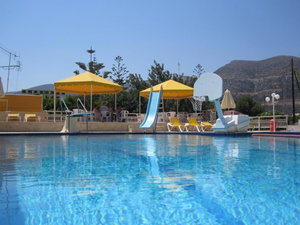 Hotel Amazones Villas Apartments cazare Stalis