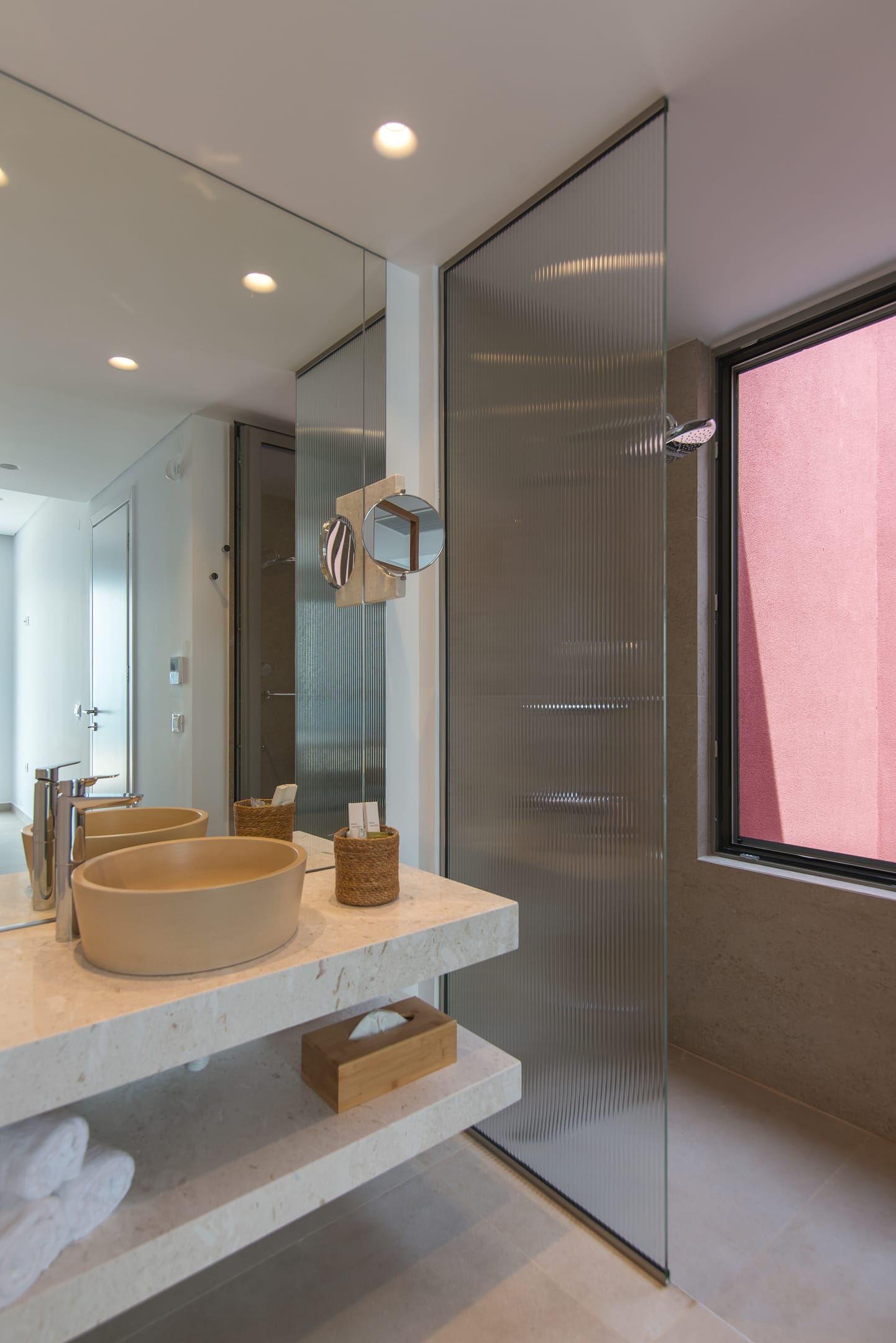 dal travel Plethora Luxury Suites