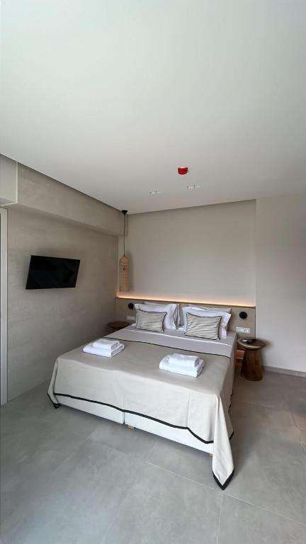dal travel Niriides Palace