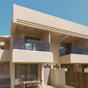Hotel The Z Suites cazare Gournes