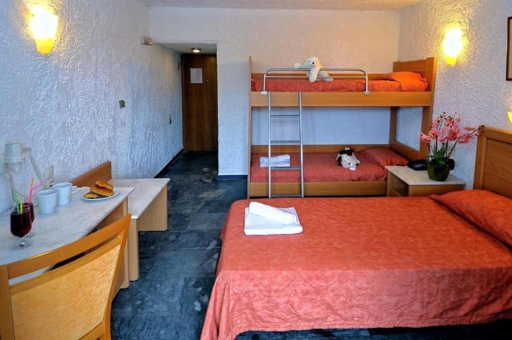 dal travel Karteros Hotel