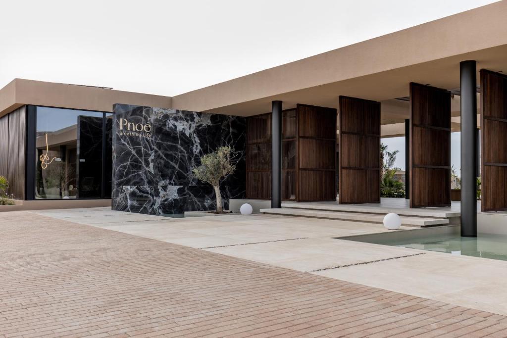 dal travel Pnoe Breathing Life, Adults 16+ Hotel