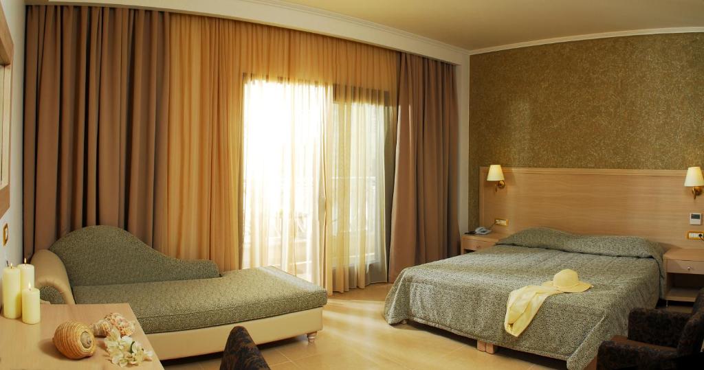 Cactus Royal Hotel