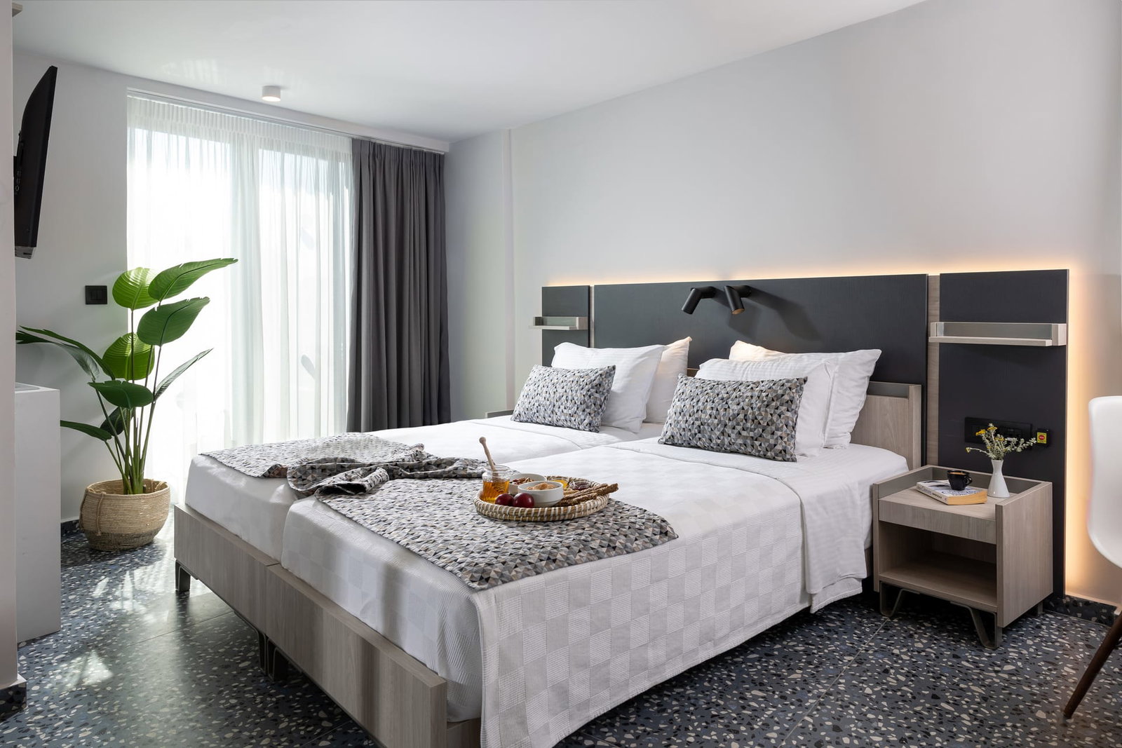 Pearl Seabreeze Suites