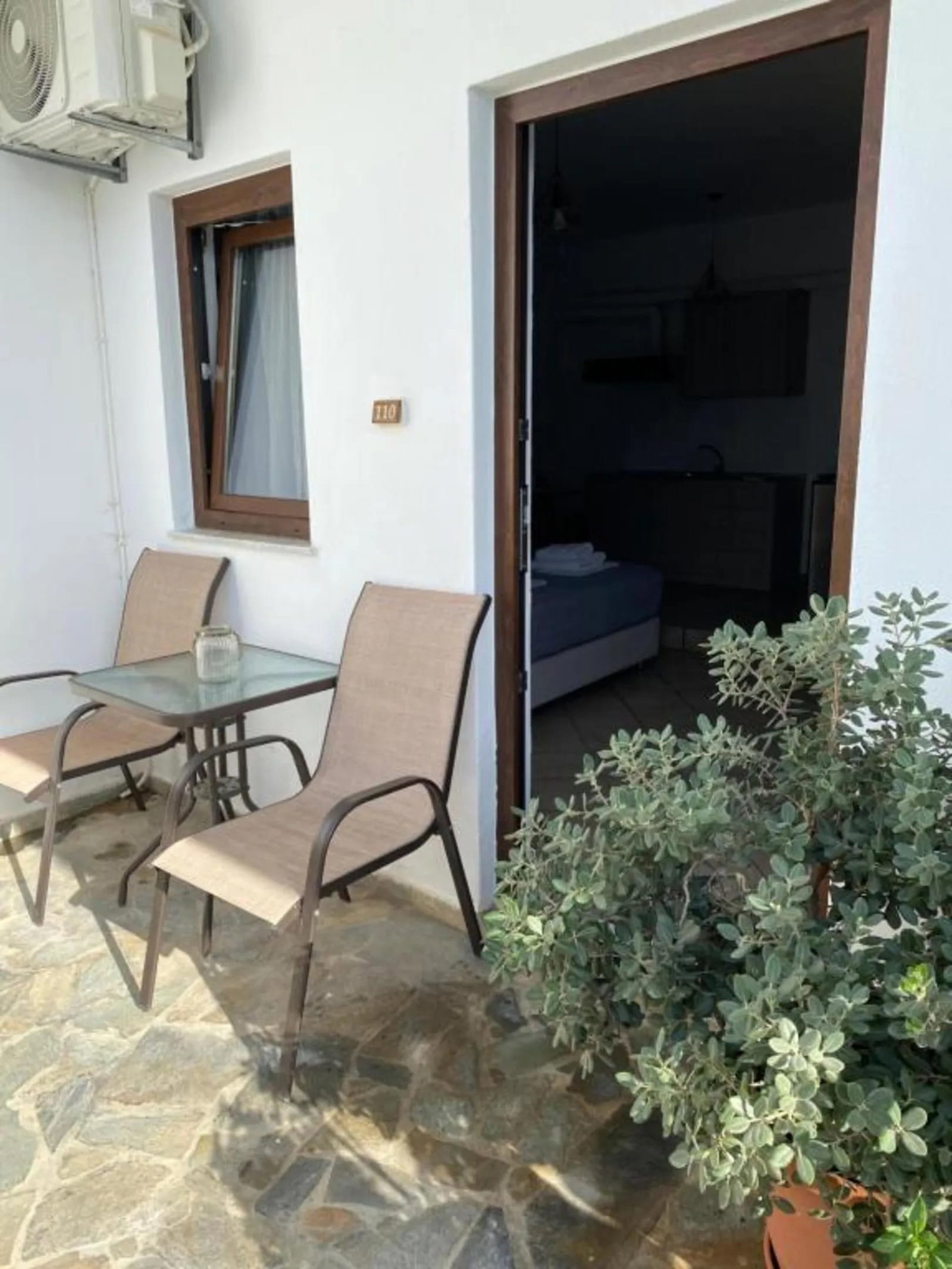 Kasteli Studios & Apartments