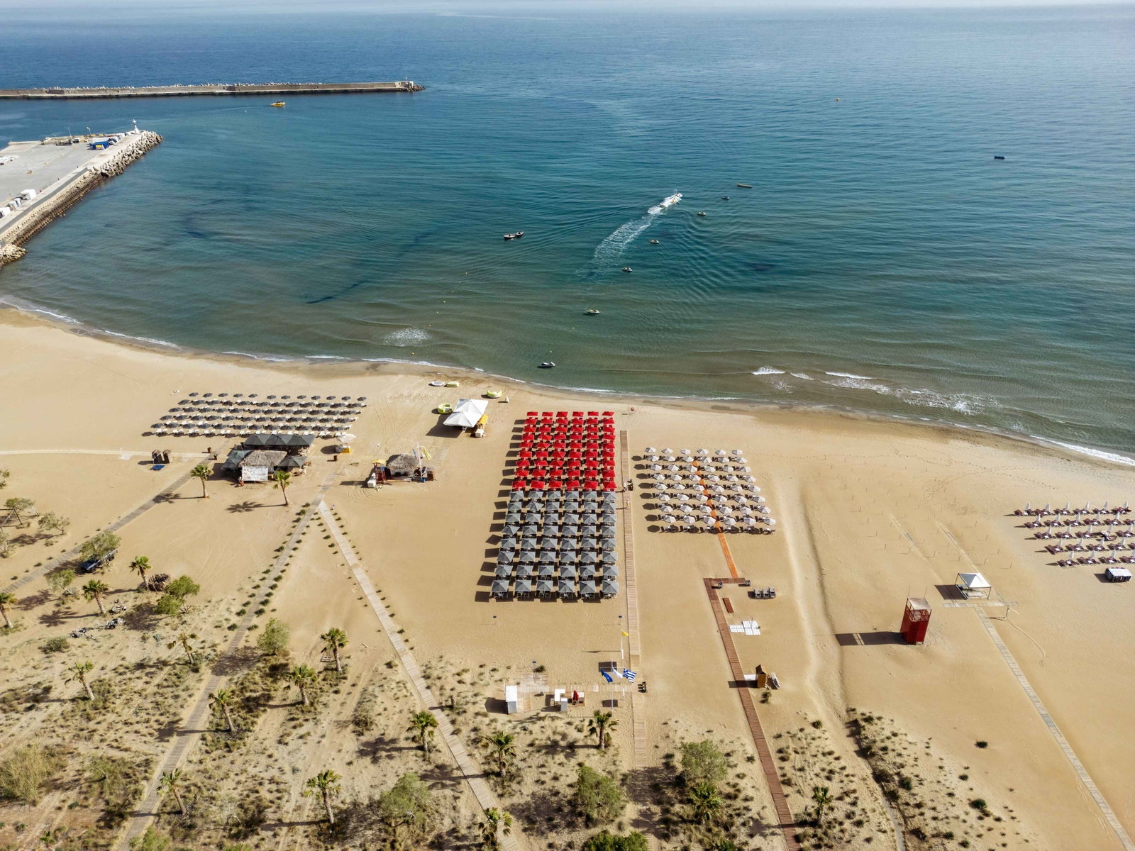 Kyma Suites Beach Hotel