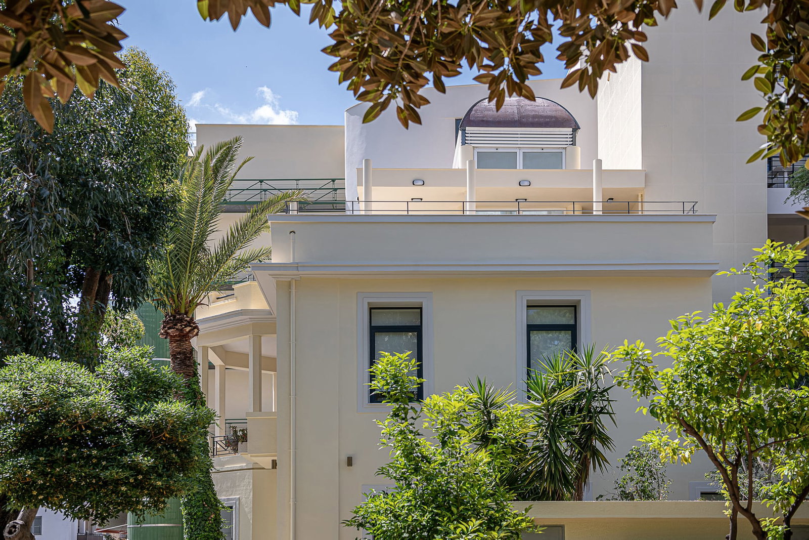 dal travel Avra City Hotel