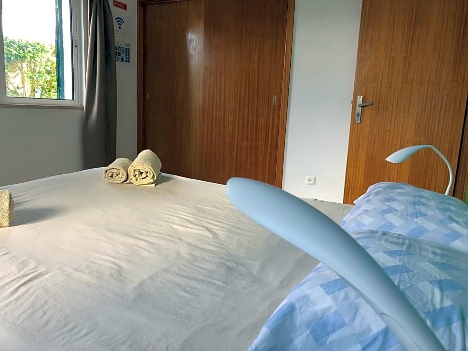 Hotel Azores Holidays House -B&B - Suites - Self Check-In Keyboard