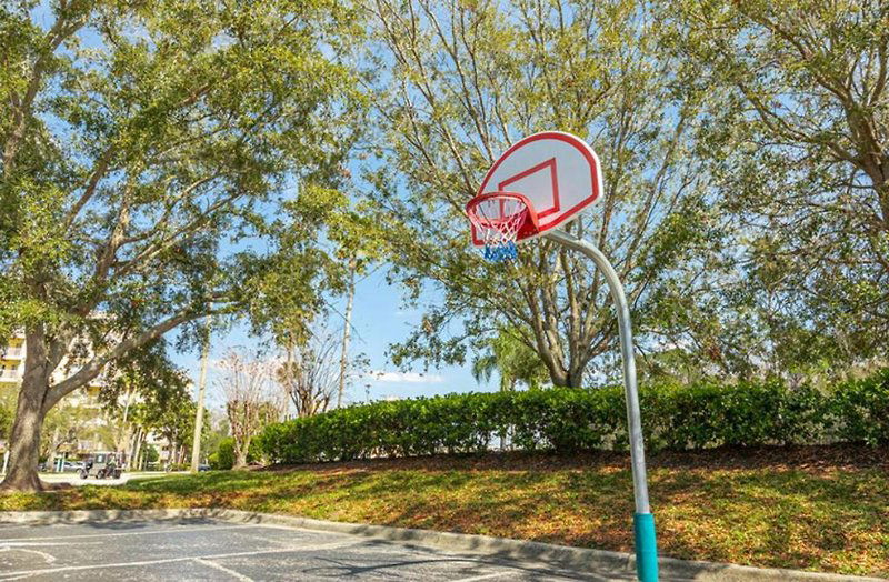 Hotel Vacation Village At Parkway