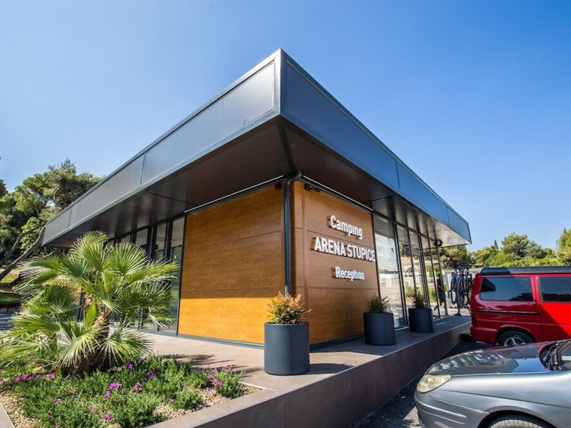 Hotel Arena Stupice Camping Homes