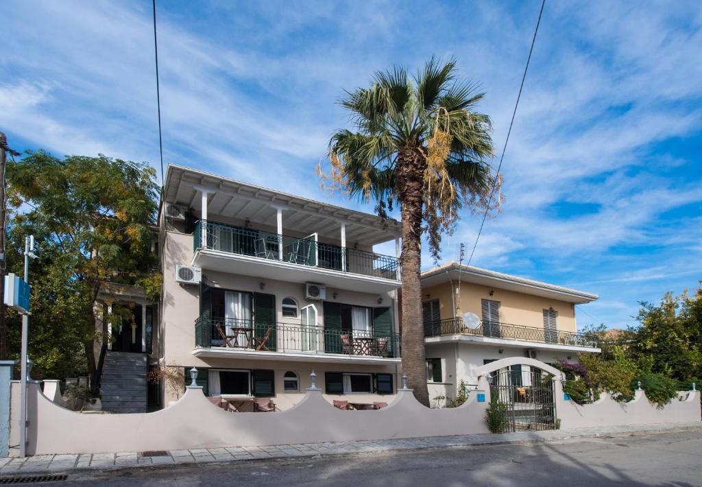 Hotel George House Apartments & Villa