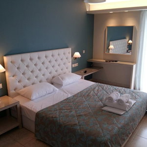 Hotel Viaros cazare Tolon