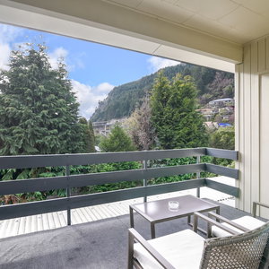 Hotel The Flaming Kiwi Backpackers cazare Queenstown