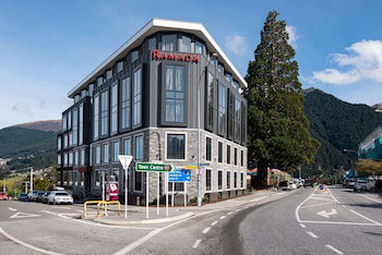 Hotel Ramada Queenstown Central