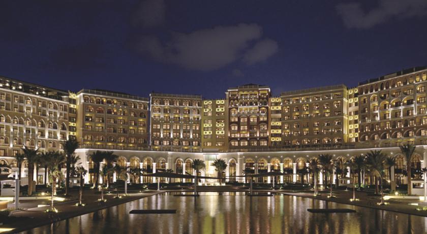 Hotel The Ritz-Carlton Abu Dhabi, Grand Canal