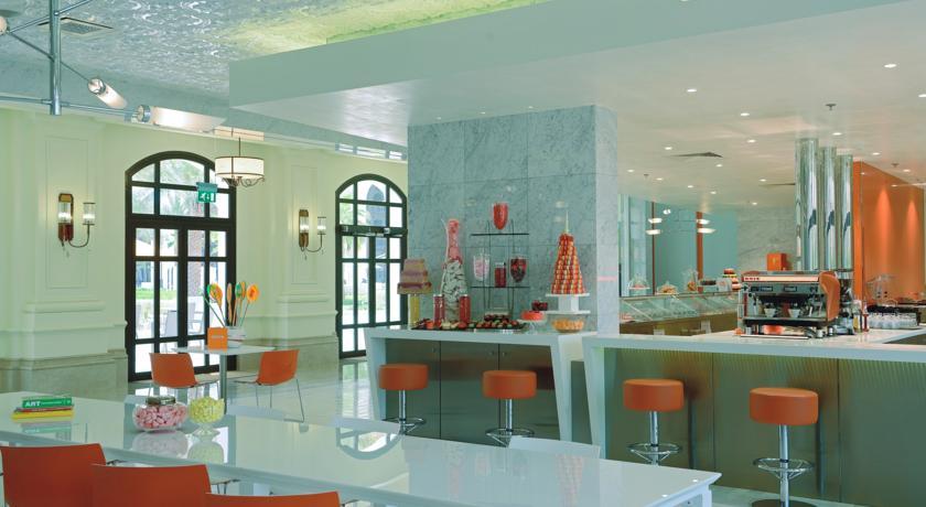 The Ritz-Carlton Abu Dhabi, Grand Canal
