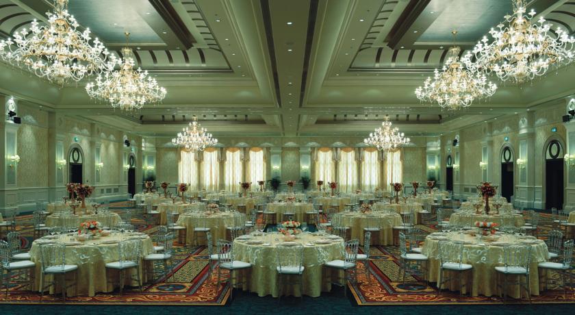 The Ritz-Carlton Abu Dhabi, Grand Canal