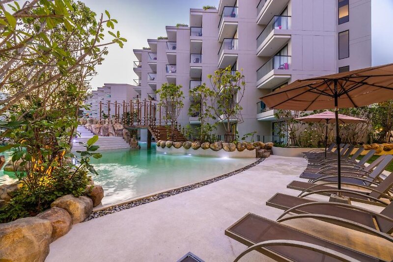 Hotel Phuket Emerald Beach Resort