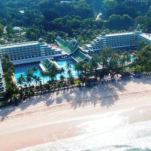 Sejur Le Méridien Phuket Beach Resort vacanta Karon Beach