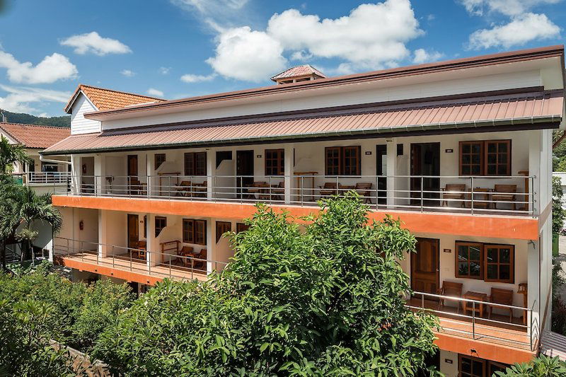 Hotel Batic House By Sharaya Hotel