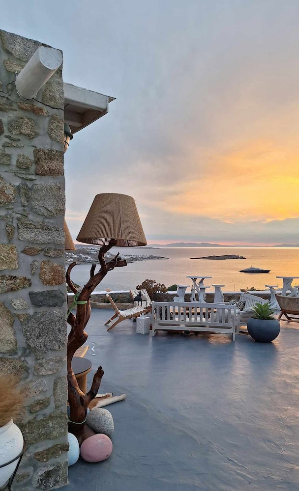 Hotel Vougli View