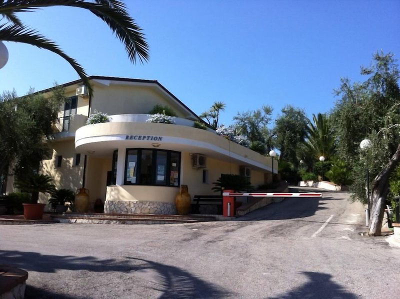 Hotel Villaggio Turistico Defensola
