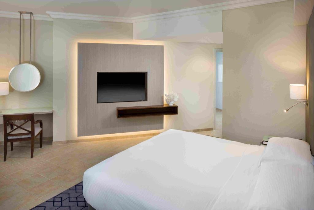 Beach Rotana – All Suites