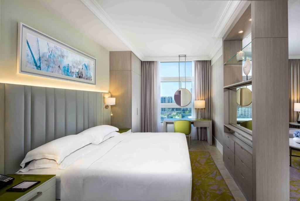 Beach Rotana – All Suites