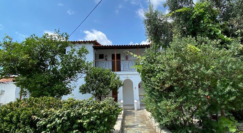 Valmas Village