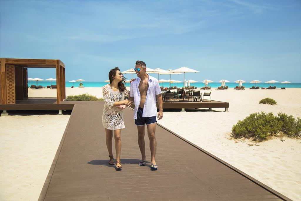 Saadiyat Rotana Resort And Villas