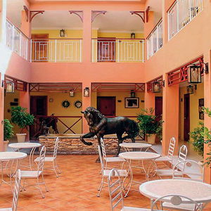 Hotel Hotel E Caballeriza cazare Holguin